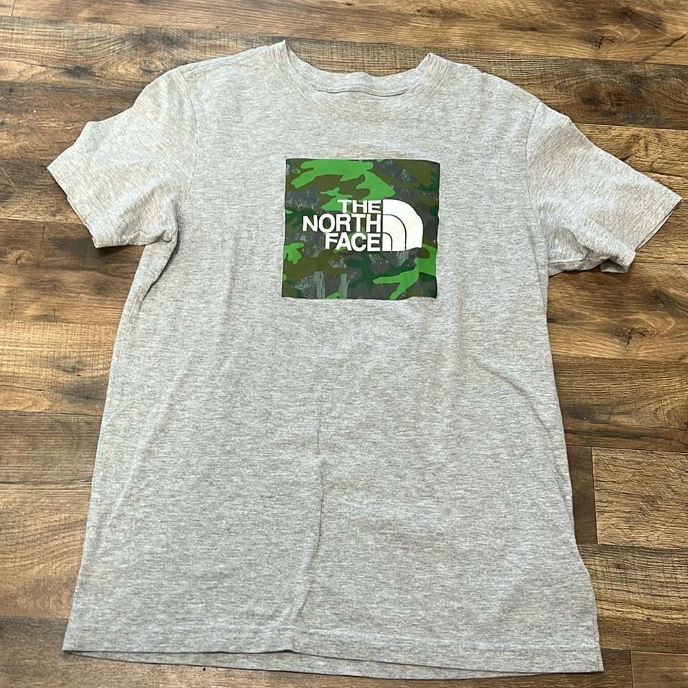 The North Face short sleeve t shirt size medium